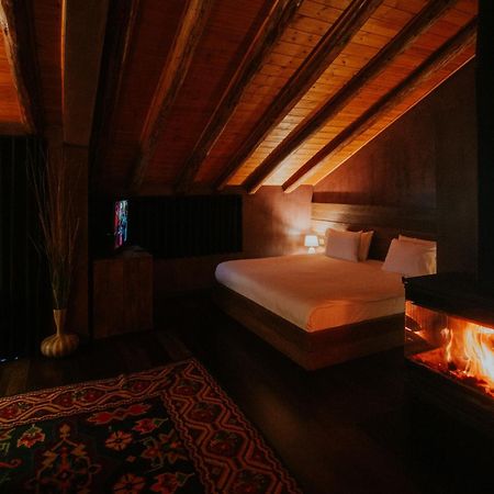 Dim'S Hotel & Restaurant Корча Екстериор снимка